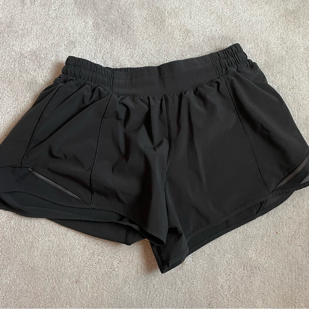 Lululemon hotty hot shorts size 8